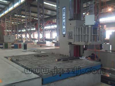 落地鏜銑床配套工作臺(tái)